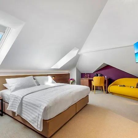 Orabelle Guest house 4*